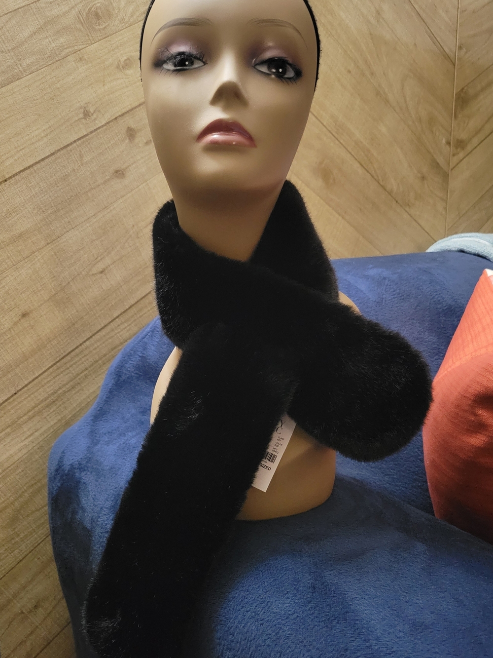 New York & Co. Black Faux Fur Scarf with pull through slot